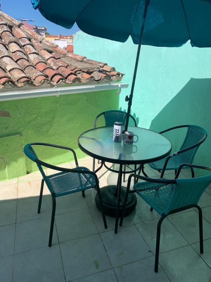 Guesthouse Pena Lisbona Esterno foto