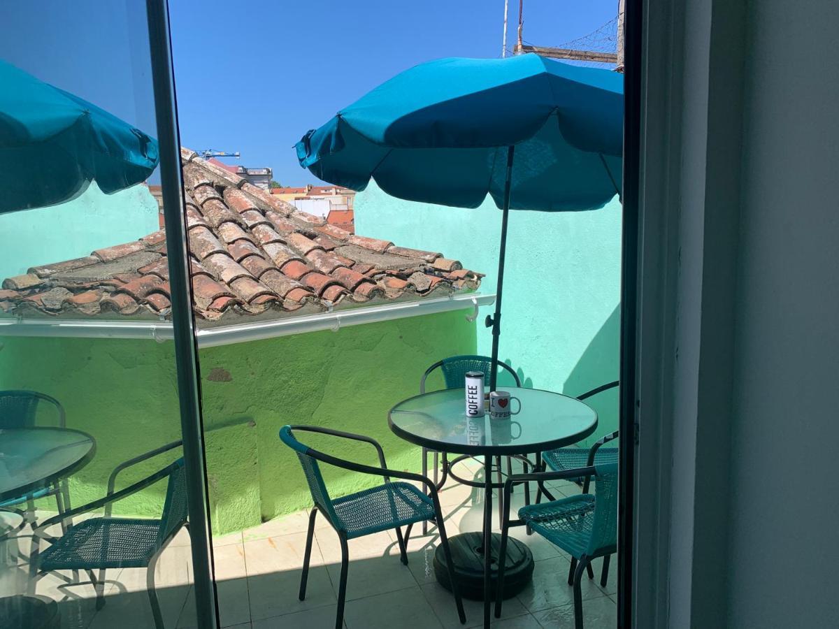Guesthouse Pena Lisbona Esterno foto